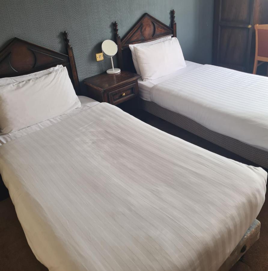Queensberry Arms Hotel Annan Kültér fotó